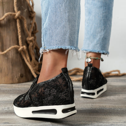 Blomsterbroderte Sneakers for Kvinner: Stilig Mesh-design