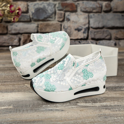 Blomsterbroderte Sneakers for Kvinner: Stilig Mesh-design